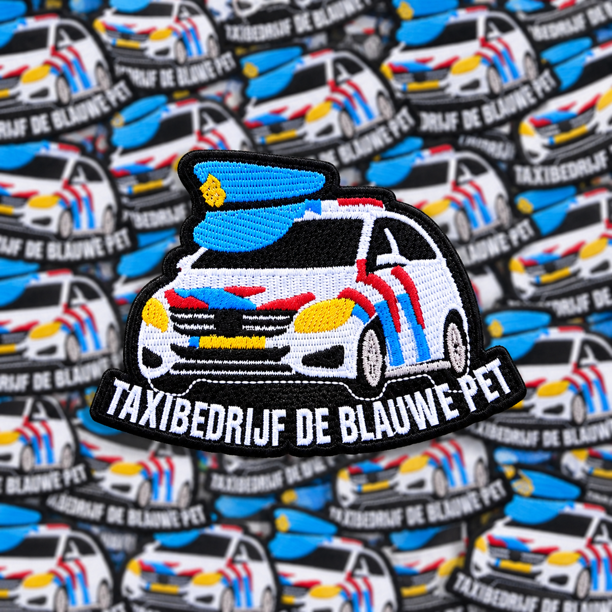 Carnavalsembleem: Taxibedrijf De Blauwe Pet
