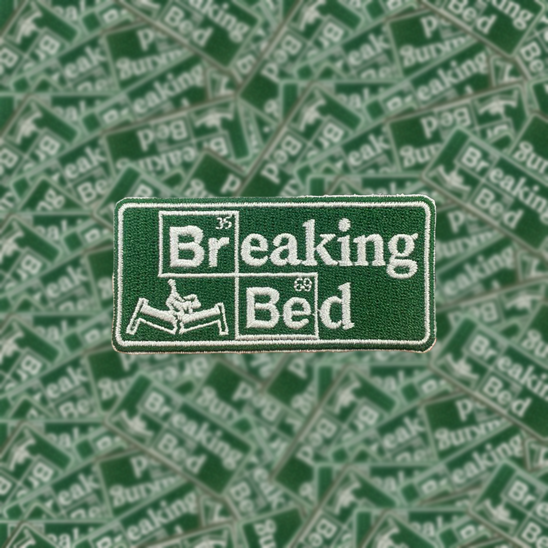 PRE-ORDER Carnavalsembleem Breaking Bed